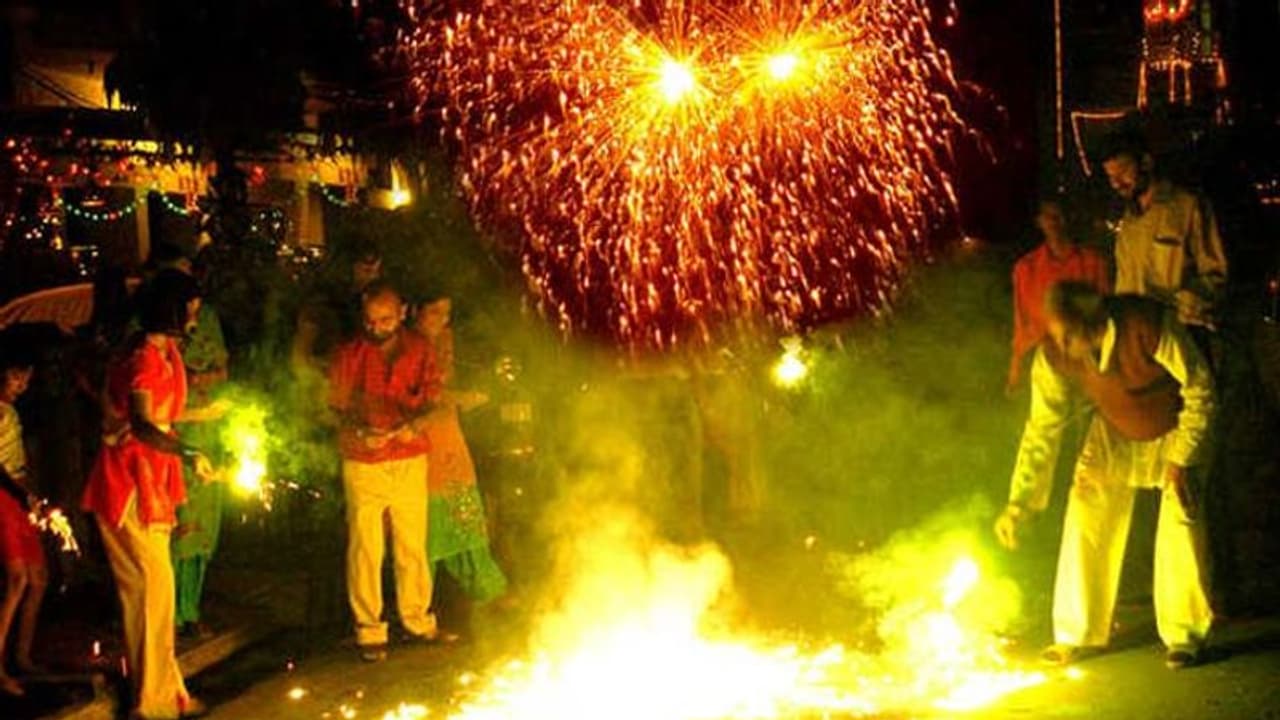 Diwali 2021: पटाखों पर कई राज्यों में फुल बैन, जानिए कहां कितनी छूट..कैसे कर सकेंगे दिवाली पर आतिशबाजी