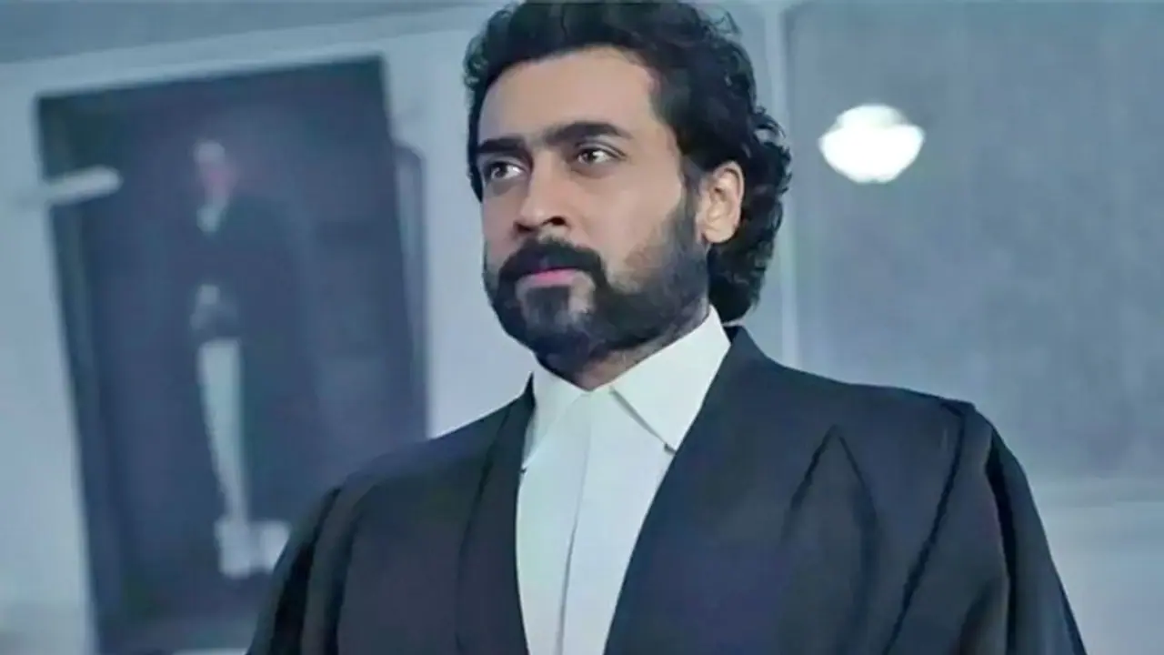 Jai Bhim Controversy:हिंदी बोल रहे शख्स को एक्टर ने मारा तमाचा, आखिर क्यों इस सीन को लेकर फूटा लोगों का गुस्सा Jai Bhim Controversy:हिंदी बोल रहे शख्स को एक्टर ने मारा तमाचा, आखिर क्यों इस सीन को लेकर फूटा लोगों का गुस्सा