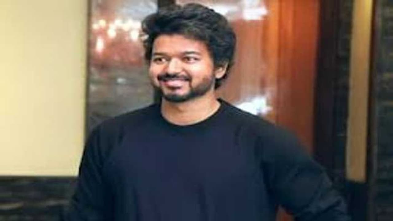 Vijay 66 story : "பூவே உனக்காக விஜயை கண்முன் நிறுத்தும் விஜய் 66"..உண்மையை போட்டுடைத்த தயாரிப்பாளர்.. Vijay 66 story : "பூவே உனக்காக விஜயை கண்முன் நிறுத்தும் விஜய் 66"..உண்மையை போட்டுடைத்த தயாரிப்பாளர்..