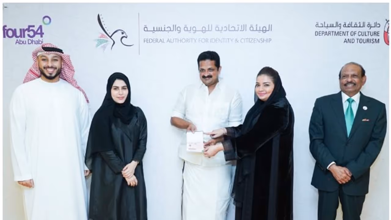 നിര്മ്മാതാവ് ആന്റോ ജോസഫിന് യുഎഇ ഗോള്ഡന് വിസ നിര്മ്മാതാവ് ആന്റോ ജോസഫിന് യുഎഇ ഗോള്ഡന് വിസ