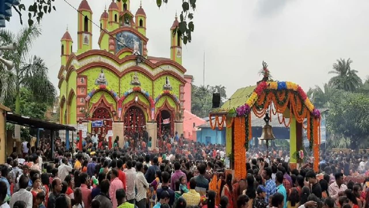 Kalipuja 2021 জেলার সেরা পুজো মা বড় কালীর আরাধনা প্রস্তুতি তুঙ্গে, দেখুন ছবি