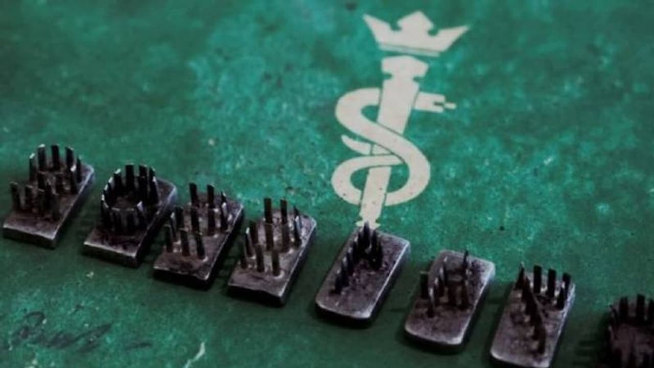 ഓഷ്വിറ്റ്സ് തടങ്കൽപ്പാളയത്തിൽ പാർപ്പിച്ചിരുന്നവരെ പച്ചകുത്താനുപയോഗിച്ചിരുന്ന ഉപകരണം ലേലത്തിന്, തടഞ്ഞ് കോടതി ഓഷ്വിറ്റ്സ് തടങ്കൽപ്പാളയത്തിൽ പാർപ്പിച്ചിരുന്നവരെ പച്ചകുത്താനുപയോഗിച്ചിരുന്ന ഉപകരണം ലേലത്തിന്, തടഞ്ഞ് കോടതി