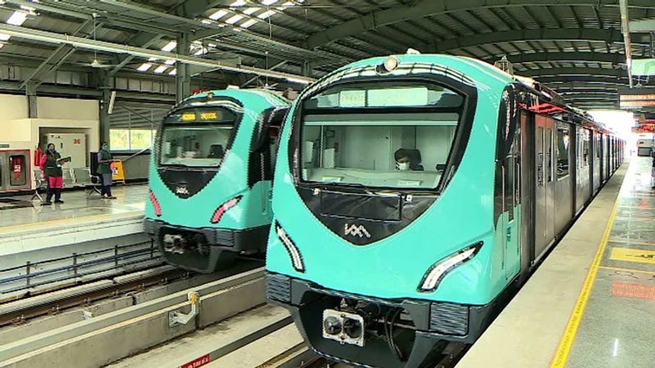 സിസിടിവിയിൽ കുരുങ്ങി, പക്ഷേ ആ 'അ‍ജ്ഞാതനെ' തിരിച്ചറിയാനായില്ല, കൊച്ചി മെട്രോയിലെ സുരക്ഷ വീഴ്ചയിൽ അന്വേഷണം