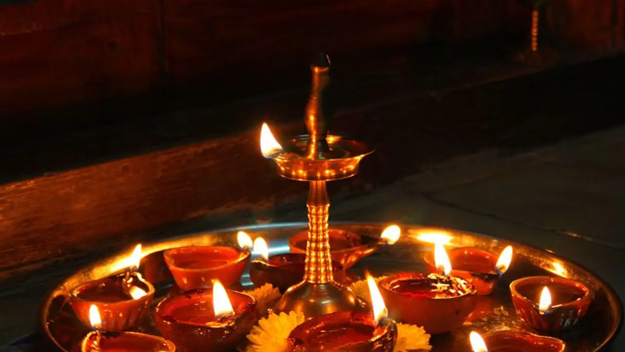 కార్తీక మాసం: పూజా విధానం, పఠించాల్సిన మంత్రం, నైవేద్యం..! కార్తీక మాసం: పూజా విధానం, పఠించాల్సిన మంత్రం, నైవేద్యం..!