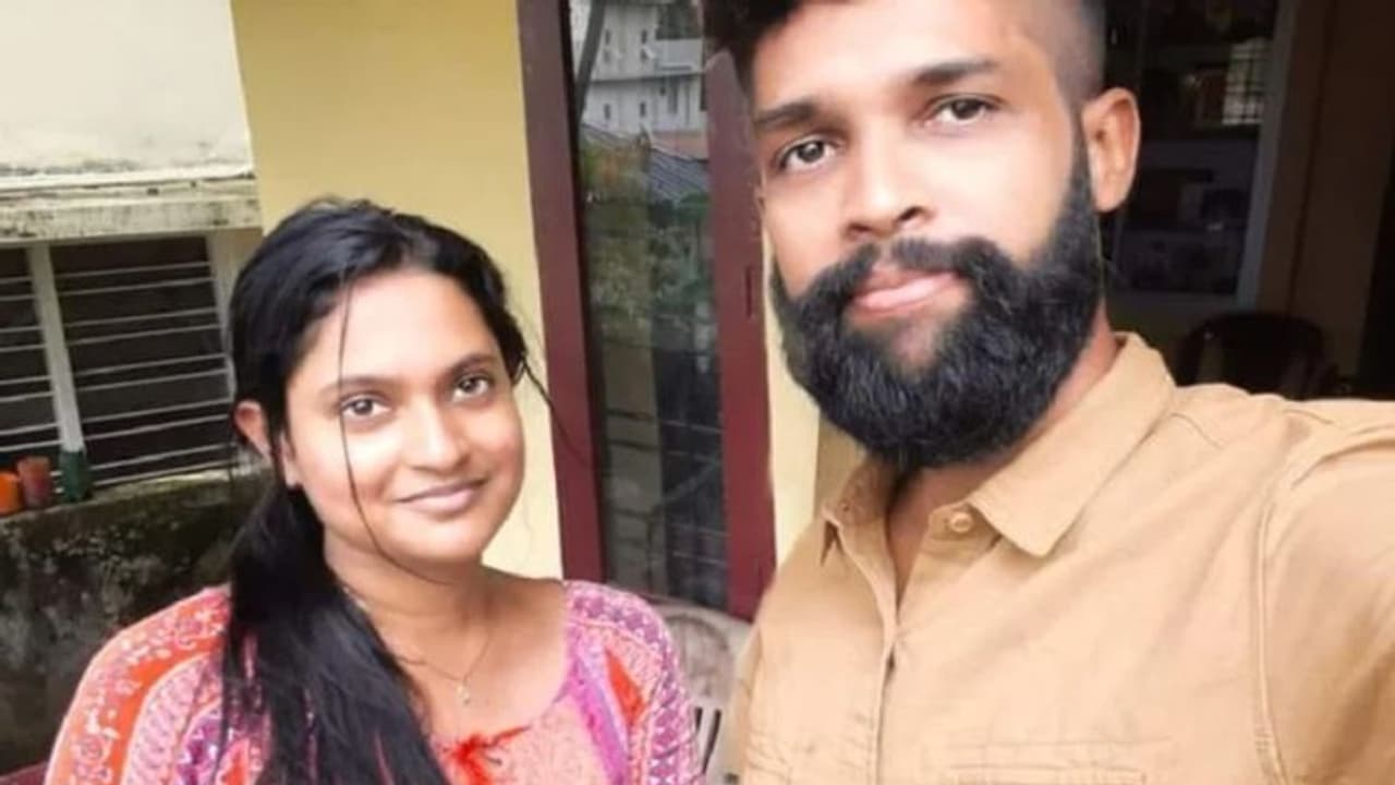താലിയില്ലാ കല്യാണം! രണ്ടൊപ്പുകളുടെ ബലത്തിൽ ജീവിതം തുടങ്ങുന്നു; കുറിപ്പ് വൈറല്‍