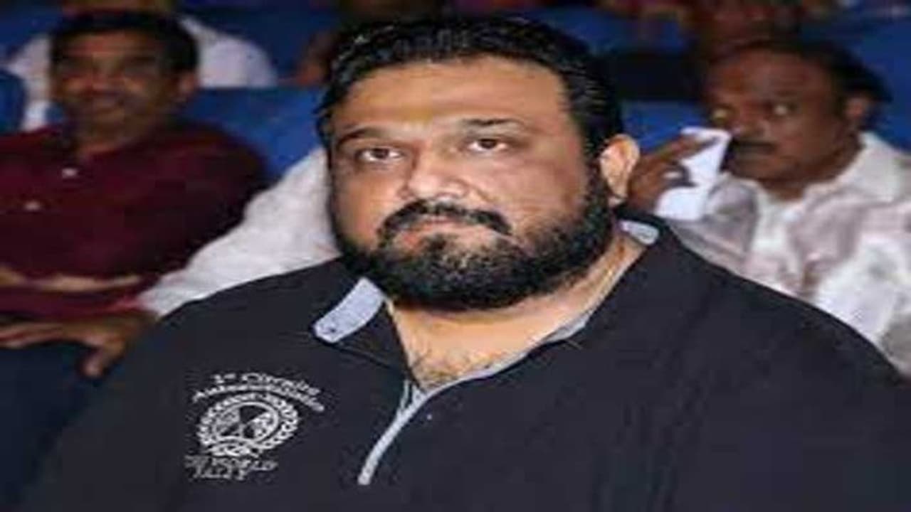 அண்ணாத்த இயக்குனரின் ஒரே மாதிரியான கதையம்சம் ...கதைய மாத்துங்க சார் ரசிகர்களின் வைரல் பதிவு அண்ணாத்த இயக்குனரின் ஒரே மாதிரியான கதையம்சம் ...கதைய மாத்துங்க சார் ரசிகர்களின் வைரல் பதிவு