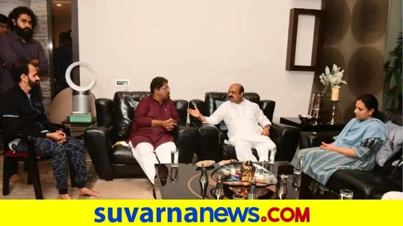 ಪುನೀತ್​ ಮನೆಗೆ ಭೇಟಿ ನೀಡಿ ಸಾಂತ್ವನ ಹೇಳಿದ ಸಿಎಂ ಬಸವರಾಜ ಬೊಮ್ಮಾಯಿ