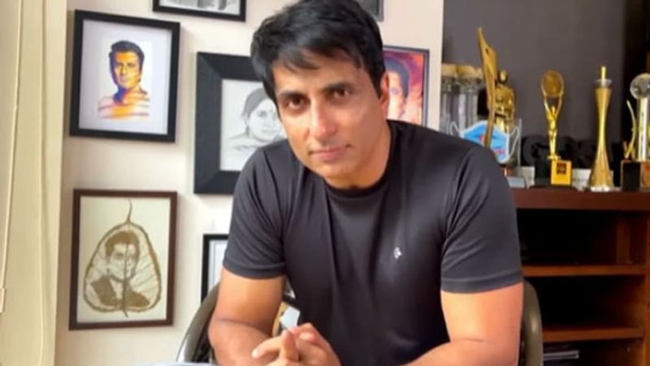 Punjab Election से पहले सोनू सूद की नसीहत, घोषणा पत्र और इस्तीफा भी साथ लेकर चलें नेता, जानिए क्यों कहा ऐसा Punjab Election से पहले सोनू सूद की नसीहत, घोषणा पत्र और इस्तीफा भी साथ लेकर चलें नेता, जानिए क्यों कहा ऐसा