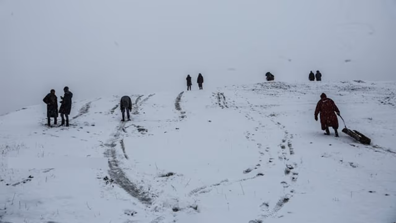 కనిపించకుండా పోయిన నలభైయేళ్లకు మంచు కొండల్లో.. అస్థిపంజరంగా... జర్మన్ స్కీయర్ మరణ రహస్యం... కనిపించకుండా పోయిన నలభైయేళ్లకు మంచు కొండల్లో.. అస్థిపంజరంగా... జర్మన్ స్కీయర్ మరణ రహస్యం...