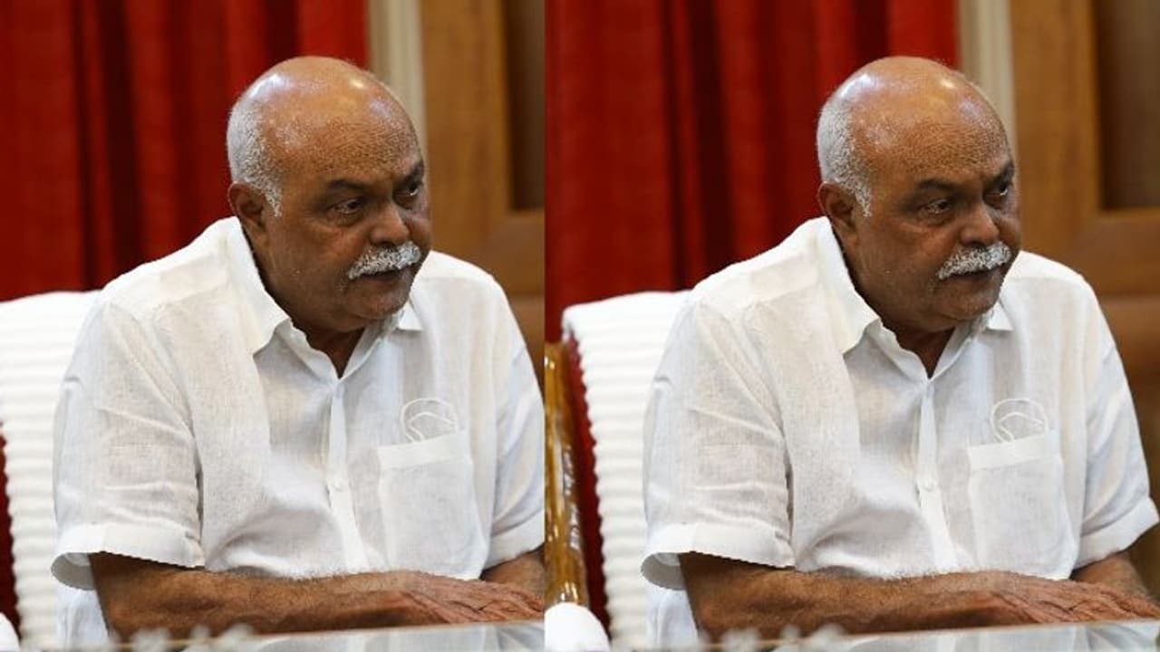 టీ.కాంగ్రెస్కు మరో షాక్ : పార్టీనీ వీడనున్న ప్రేమ్సాగర్ రావు, నవంబర్ 10 వరకు డెడ్లైన్.. లేకుంటే..? టీ.కాంగ్రెస్కు మరో షాక్ : పార్టీనీ వీడనున్న ప్రేమ్సాగర్ రావు, నవంబర్ 10 వరకు డెడ్లైన్.. లేకుంటే..?