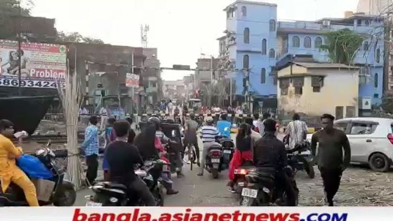 Crime: চরম অমানবিক, পথ কুকুরের পায়ে 'শব্দবাজি' বেঁধে পৈশাচিক উল্লাস মেদিনীপুরে Crime: চরম অমানবিক, পথ কুকুরের পায়ে 'শব্দবাজি' বেঁধে পৈশাচিক উল্লাস মেদিনীপুরে