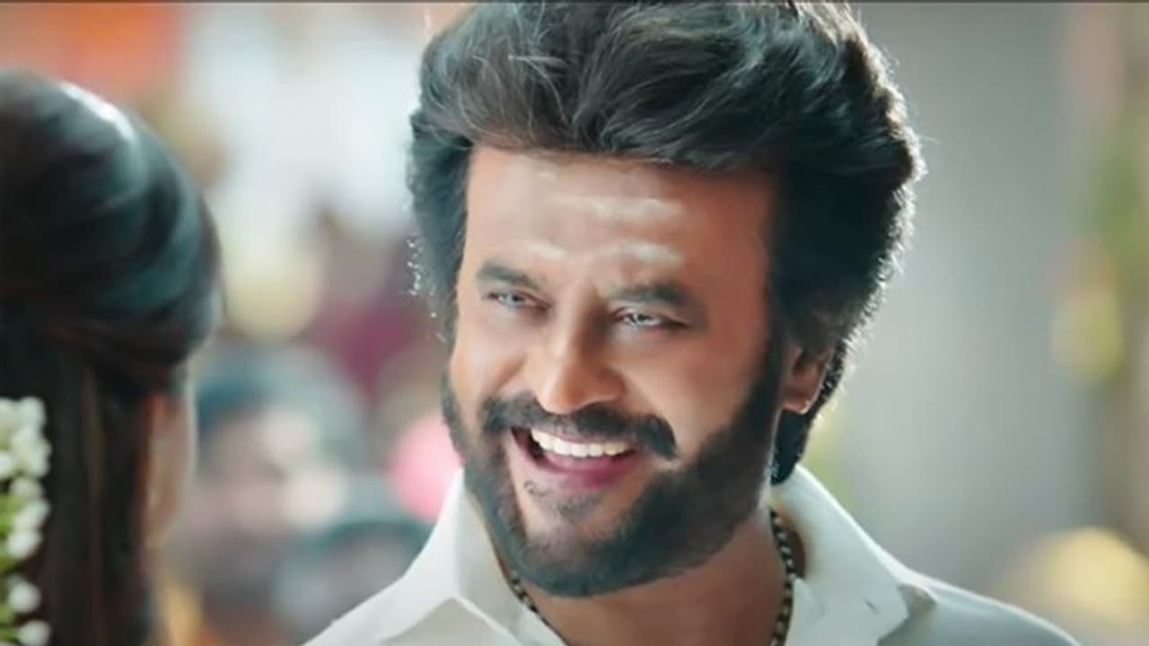 Akshay Kumar की फिल्म ने 2 दिन में कमाए 50 Cr तो रजनीकांत की Annaatthe ने तीन दिन में की 150 करोड़ की कमाई Akshay Kumar की फिल्म ने 2 दिन में कमाए 50 Cr तो रजनीकांत की Annaatthe ने तीन दिन में की 150 करोड़ की कमाई