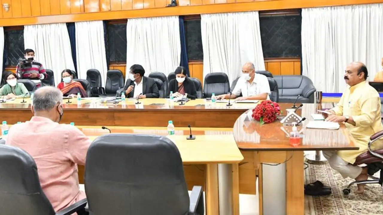 ರಸ್ತೆ, ಮೆಟ್ರೋ, ಕೆರೆಗಳ ಅಭಿವೃದ್ಧಿ; ಮಿಷನ್ 2022 ಪ್ರಗತಿ ಪರಿಶೀಲನ ಸಭೆಯಲ್ಲಿ ಬೊಮ್ಮಾಯಿ ಸಲಹೆ ರಸ್ತೆ, ಮೆಟ್ರೋ, ಕೆರೆಗಳ ಅಭಿವೃದ್ಧಿ; ಮಿಷನ್ 2022 ಪ್ರಗತಿ ಪರಿಶೀಲನ ಸಭೆಯಲ್ಲಿ ಬೊಮ್ಮಾಯಿ ಸಲಹೆ