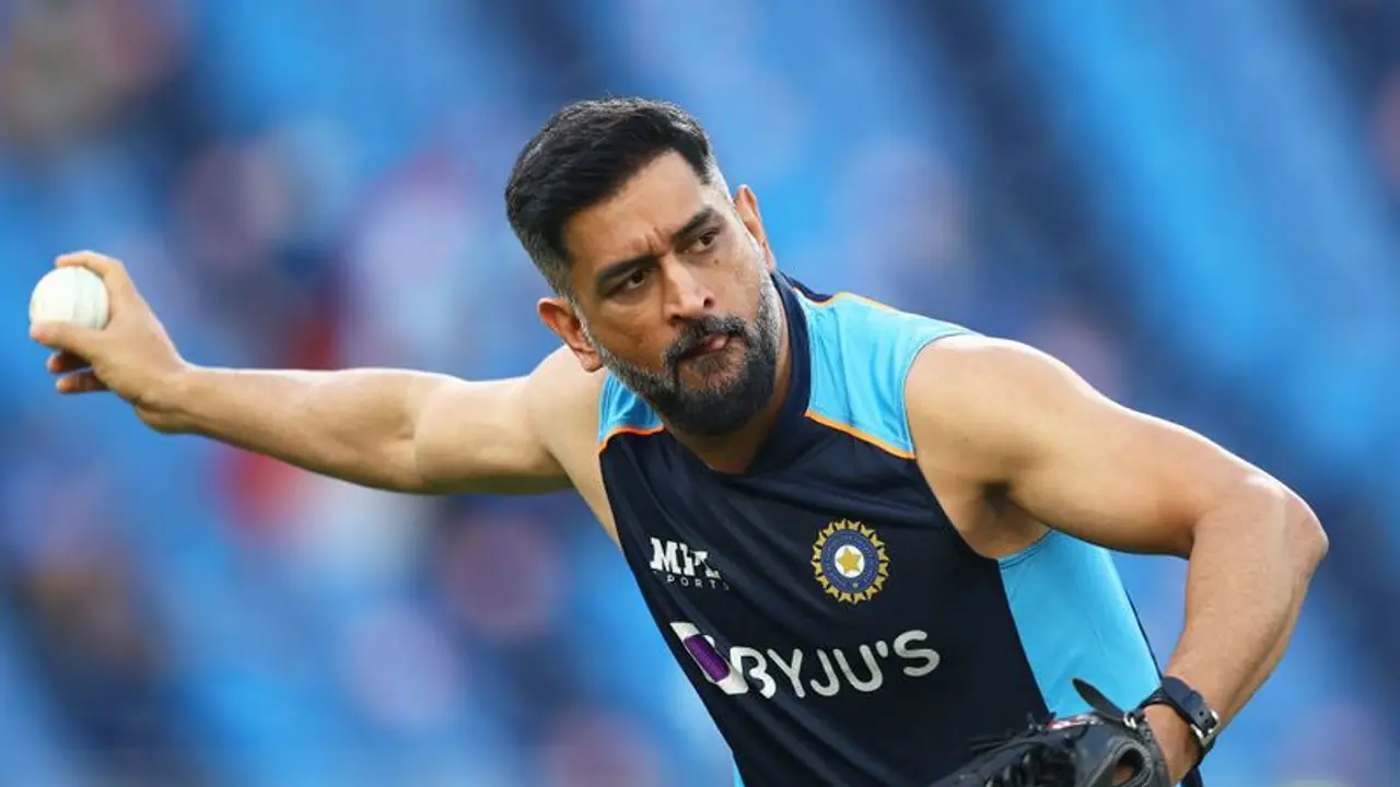 MS Dhoni records 5 ರಿಂದ 20ನೇ ಓವರ್ವರೆಗೆ ಧೋನಿ ಎಷ್ಟು ರನ್ ಹೊಡೆದಿದ್ದಾರೆ,ಮಹಿ ಮುಂದೆ ದಿಗ್ಗಜರು ಸೈಲೆಂಟ್! MS Dhoni records 5 ರಿಂದ 20ನೇ ಓವರ್ವರೆಗೆ ಧೋನಿ ಎಷ್ಟು ರನ್ ಹೊಡೆದಿದ್ದಾರೆ,ಮಹಿ ಮುಂದೆ ದಿಗ್ಗಜರು ಸೈಲೆಂಟ್!