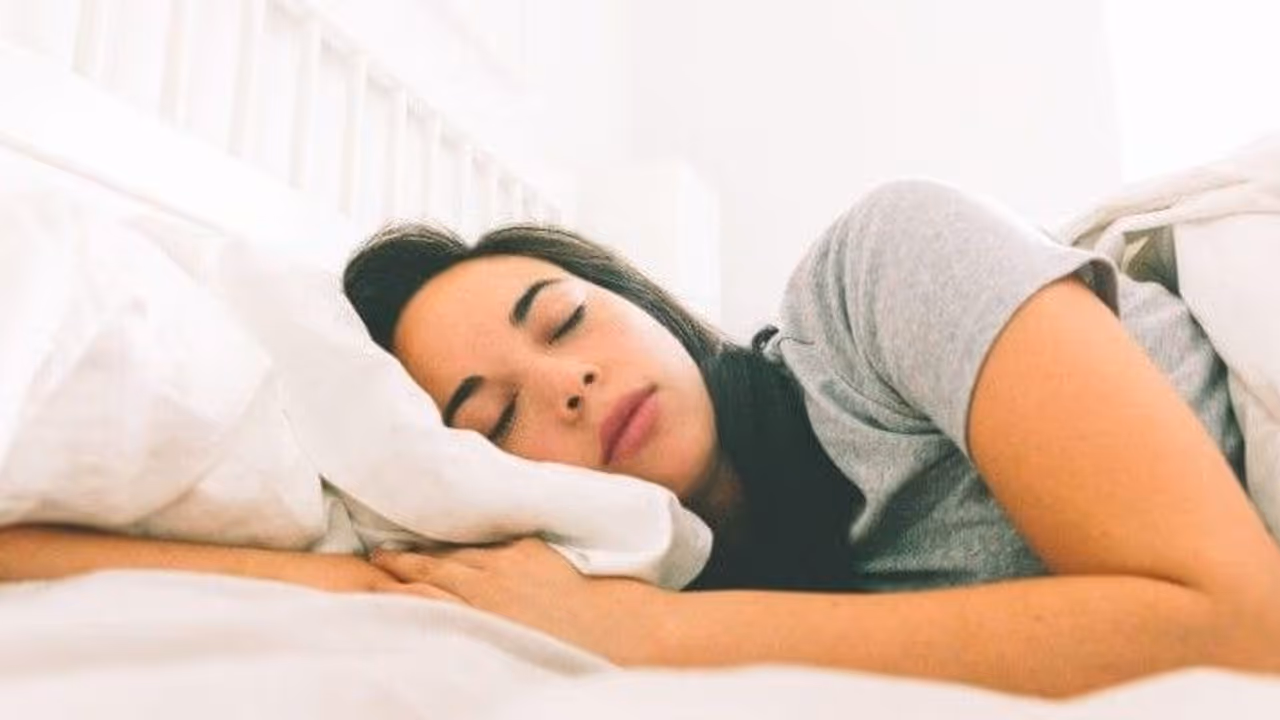 Sleep Hours : രാത്രിയില്‍ എത്ര മണിക്കൂര്‍ ഉറങ്ങണം? ഉറക്കം കുറഞ്ഞാലോ!