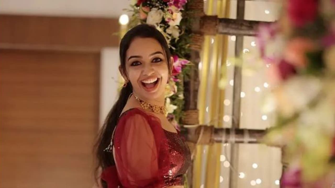 'ആ വീട്ടിൽ എനിക്ക് കണ്ണടച്ച് നടക്കാം'; പ്രിയതമൻ ഒരുക്കിയ ബെത്ലഹേമിനെ കുറിച്ച് ആലീസ് 'ആ വീട്ടിൽ എനിക്ക് കണ്ണടച്ച് നടക്കാം'; പ്രിയതമൻ ഒരുക്കിയ ബെത്ലഹേമിനെ കുറിച്ച് ആലീസ്