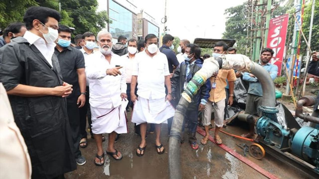 முதல்வர் ஸ்டாலினை பார்த்து ஜெய் மாதாகி கோஷம்.. காண்டான சேகர் பாபு.. டரியலான பாஜக தொண்டர்கள். முதல்வர் ஸ்டாலினை பார்த்து ஜெய் மாதாகி கோஷம்.. காண்டான சேகர் பாபு.. டரியலான பாஜக தொண்டர்கள்.