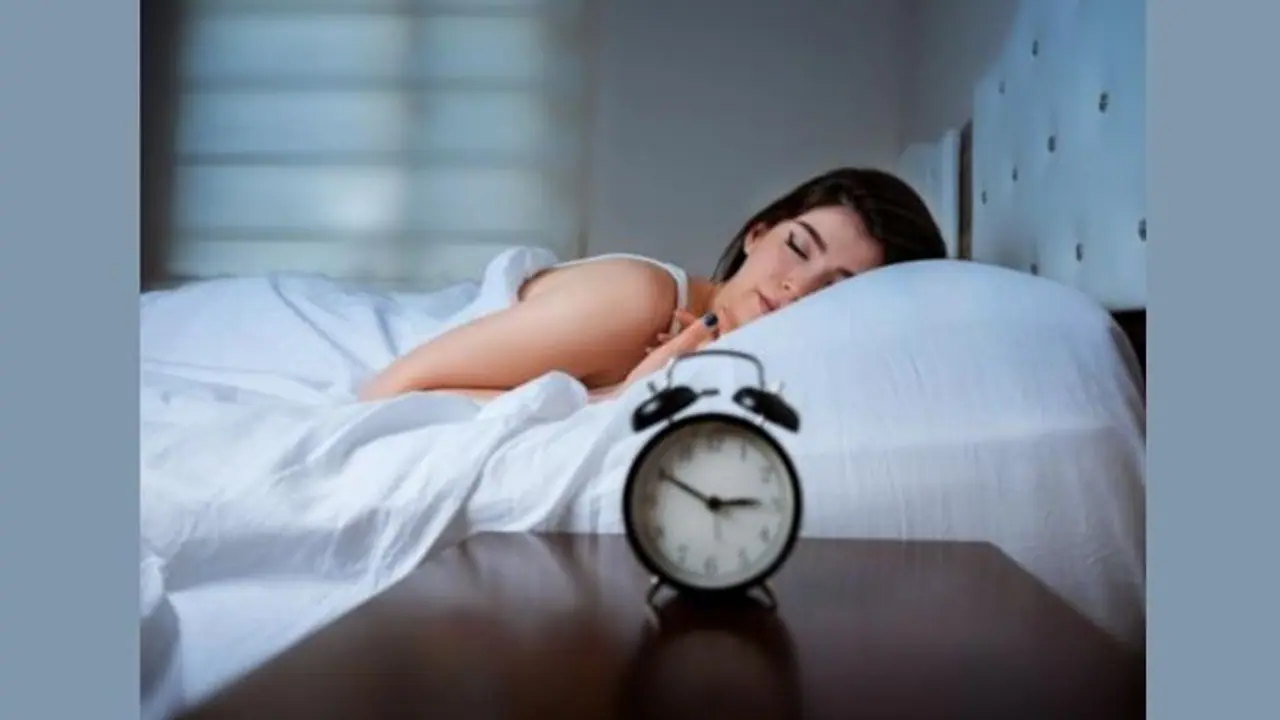 Vastu Tips পরিবারে সুখ শান্তি বজায় রাখতে চান, রাতে ঘুমতে যাওয়ার আগে সচেতন হন