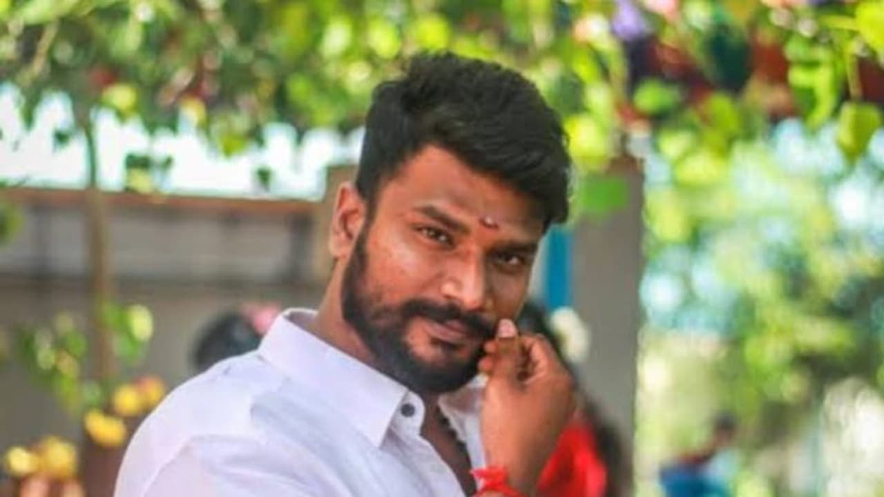 அன்புமணியை மேடையில் 'அடேய் ' என்று பேசுவாரா ராமதாஸ்.. மா.செ க்கள் கேவலமா.? கொதிக்கும் குரு மருமகன்.