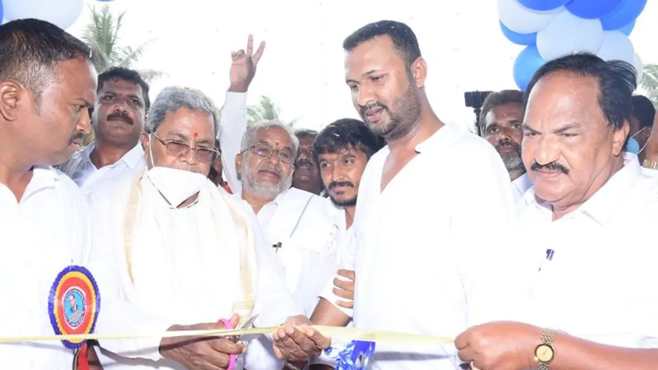 Karnataka Politics: 'ದಲಿತರು ಸಿಎಂ ಆದ್ರೆ ಹೆಚ್ಚು ಖುಷಿ ಪಡುವ ವ್ಯಕ್ತಿ ನಾನೇ' Karnataka Politics: 'ದಲಿತರು ಸಿಎಂ ಆದ್ರೆ ಹೆಚ್ಚು ಖುಷಿ ಪಡುವ ವ್ಯಕ್ತಿ ನಾನೇ'