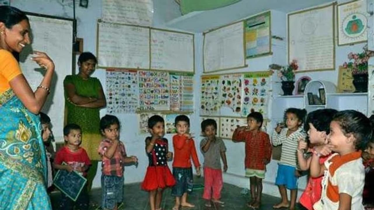 அங்கன்வாடி பணிகள்… கணவரால் கைவிடப்பட்டோருக்கு 25% ஒதுக்கீடு… அரசின் அசத்தல் அறிவிப்பு!!