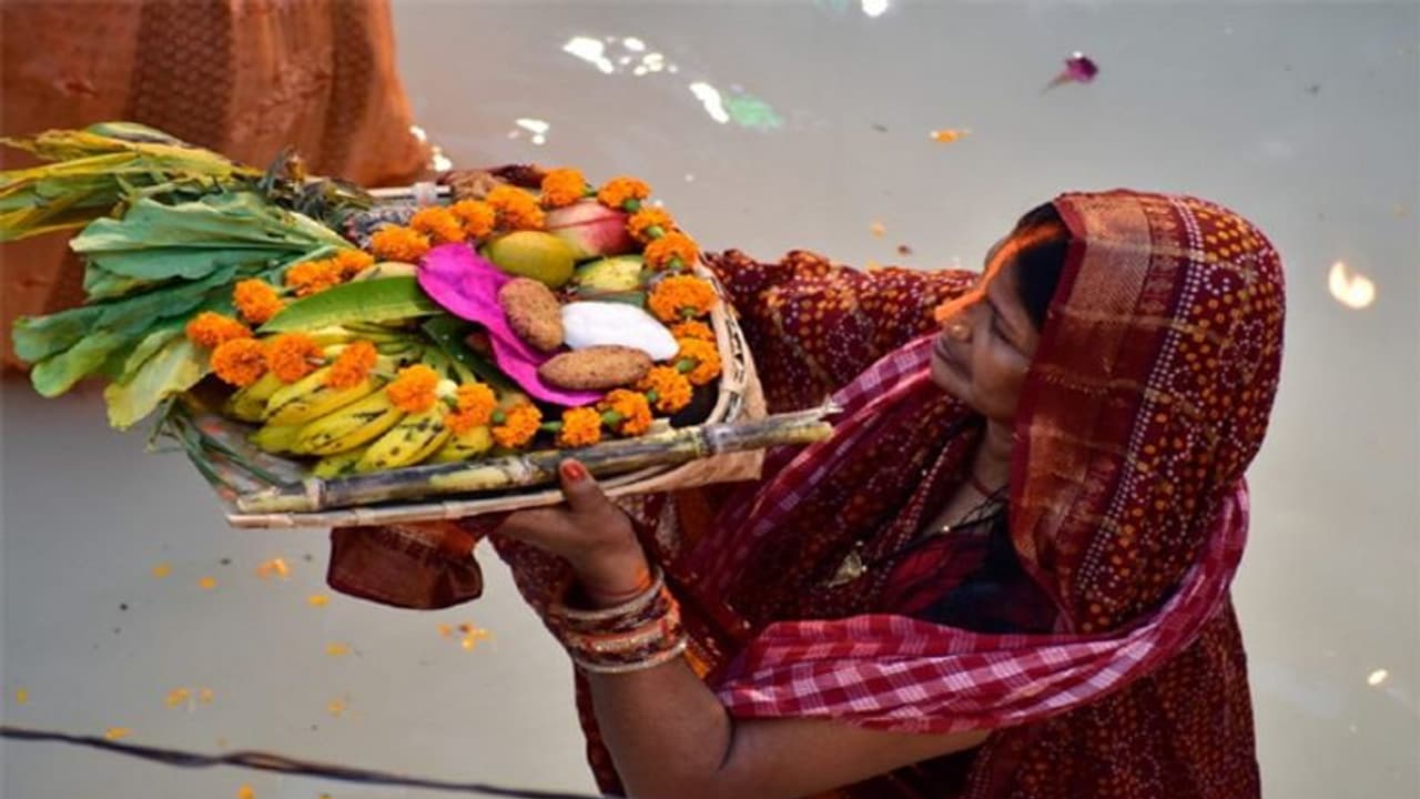 ঈশ্বরকে ভোগ নিবেদনের সময় এই ভুলগুলি একদম নয়, হতে পারে মারাত্মক সমস্যা ঈশ্বরকে ভোগ নিবেদনের সময় এই ভুলগুলি একদম নয়, হতে পারে মারাত্মক সমস্যা