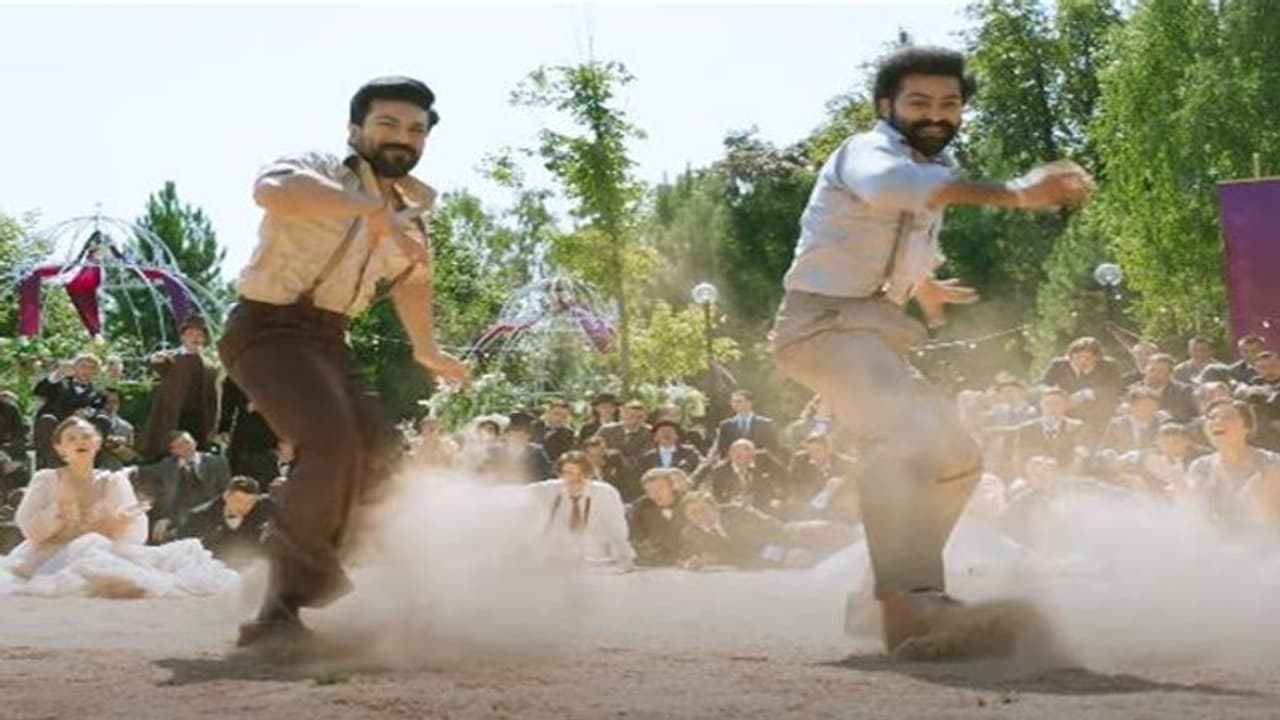 RRR Movie: 'నాటు నాటు' లిరికల్ సాంగ్.. బ్రిటిష్ కోటలో చరణ్, ఎన్టీఆర్ దుమ్ములేపే స్టెప్పులు RRR Movie: 'నాటు నాటు' లిరికల్ సాంగ్.. బ్రిటిష్ కోటలో చరణ్, ఎన్టీఆర్ దుమ్ములేపే స్టెప్పులు