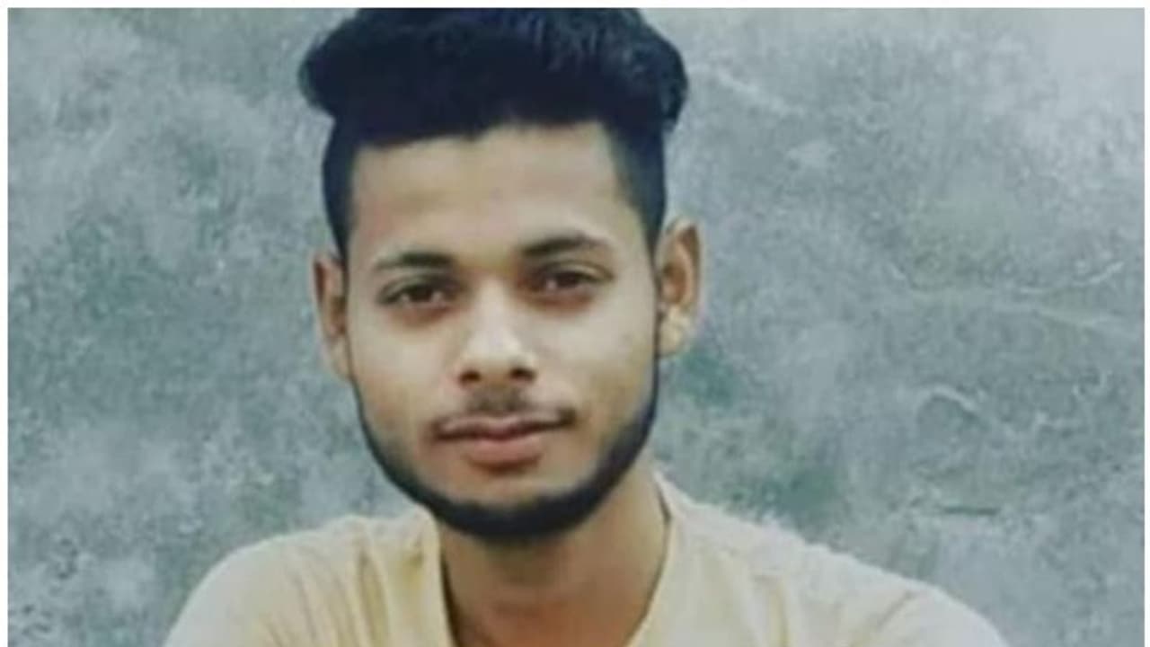 Uttarpradesh| യുപിയില് 22കാരന് ലോക്കപ്പില് മരിച്ചു; ആത്മഹത്യയെന്ന് പൊലീസ്, കൊലപാതകമെന്ന് കുടുംബം Uttarpradesh| യുപിയില് 22കാരന് ലോക്കപ്പില് മരിച്ചു; ആത്മഹത്യയെന്ന് പൊലീസ്, കൊലപാതകമെന്ന് കുടുംബം