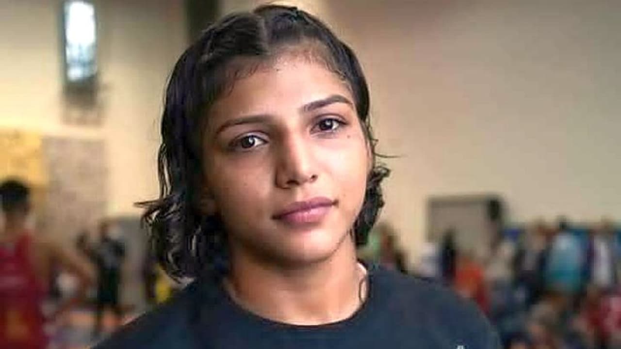 Wrestler Nisha Dahiya: ಸಾವಿನ ವದಂತಿ ಬೆನ್ನಲ್ಲೇ ಚಿನ್ನ ಗೆದ್ದ ನಿಶಾ ದಹಿಯಾ! Wrestler Nisha Dahiya: ಸಾವಿನ ವದಂತಿ ಬೆನ್ನಲ್ಲೇ ಚಿನ್ನ ಗೆದ್ದ ನಿಶಾ ದಹಿಯಾ!