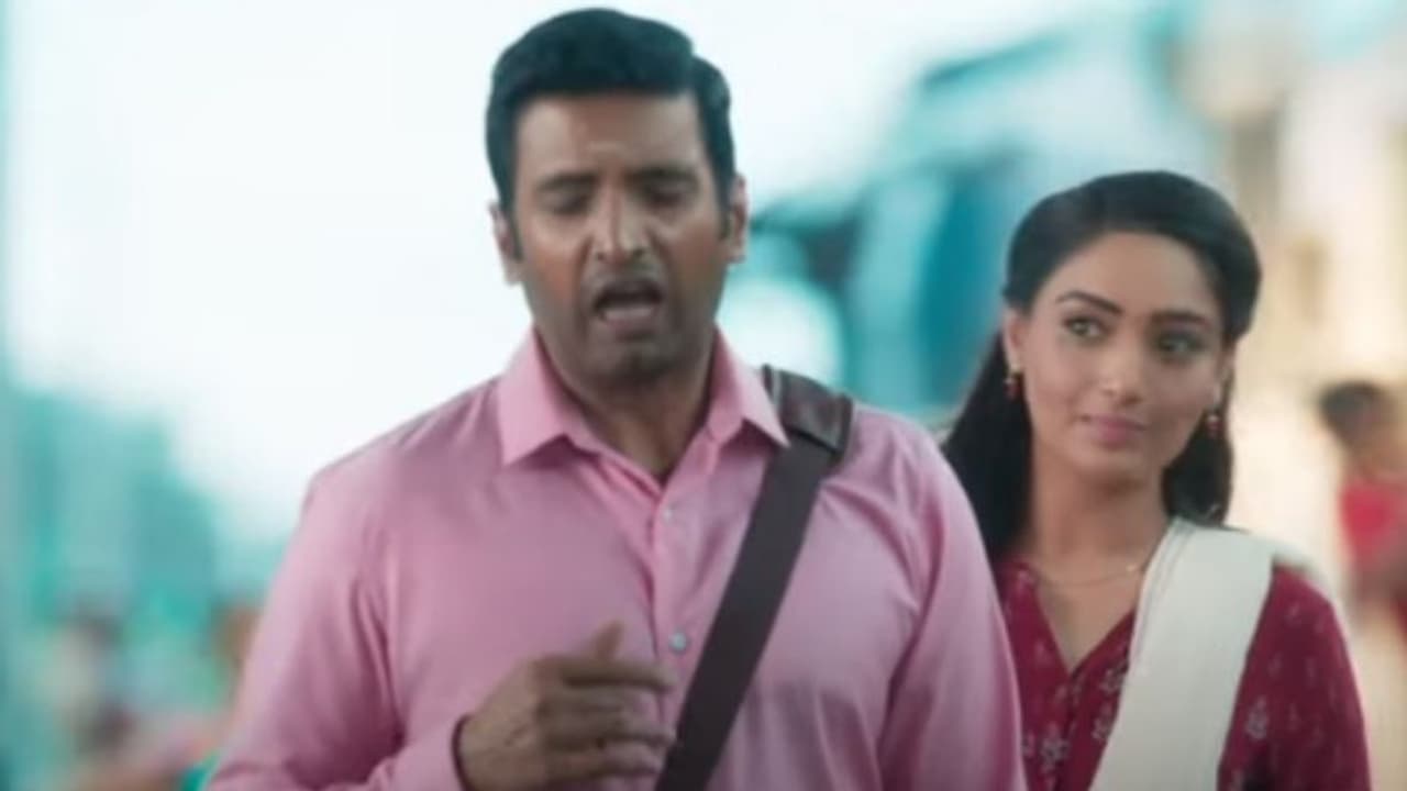 Sabhaapathy trailer|സന്താനം നായകനായ ചിത്രം, 'സഭാപതി' ട്രെയിലര് പുറത്തുവിട്ടു Sabhaapathy trailer|സന്താനം നായകനായ ചിത്രം, 'സഭാപതി' ട്രെയിലര് പുറത്തുവിട്ടു