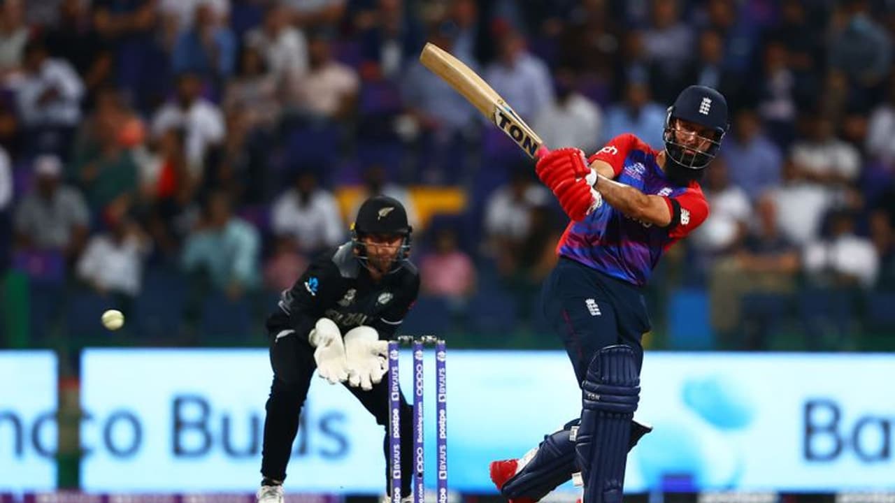 மொயின் அலி அதிரடி அரைசதம்.. அரையிறுதியில் நியூசிலாந்துக்கு சவாலான இலக்கை நிர்ணயித்த இங்கிலாந்து மொயின் அலி அதிரடி அரைசதம்.. அரையிறுதியில் நியூசிலாந்துக்கு சவாலான இலக்கை நிர்ணயித்த இங்கிலாந்து