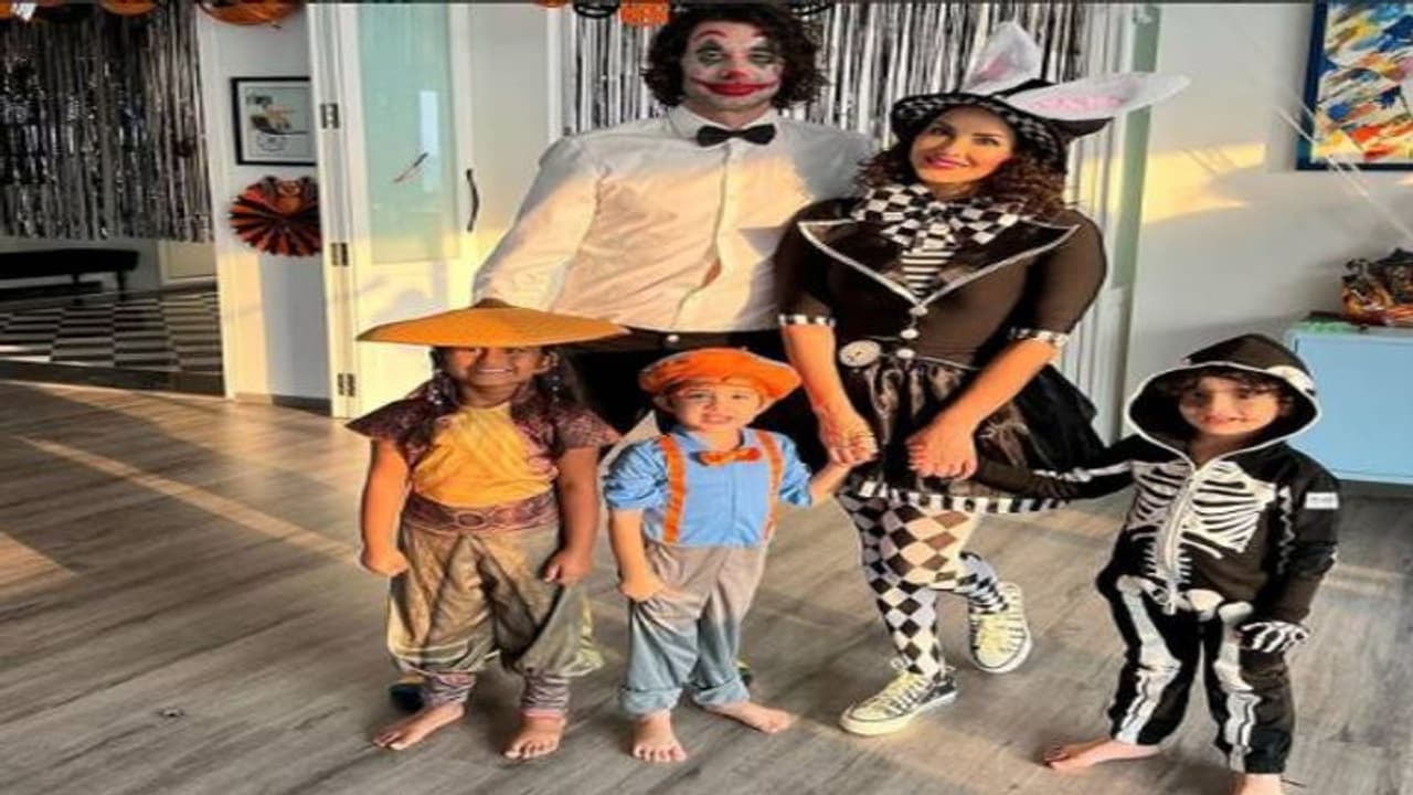 மூன்று குழந்தைகளுக்கு தாயான பிறகும் தனது முன்னாள் காதலனுடனான டேட்டிங்கை நினைவுகூர்ந்த நடிகை... மூன்று குழந்தைகளுக்கு தாயான பிறகும் தனது முன்னாள் காதலனுடனான டேட்டிங்கை நினைவுகூர்ந்த நடிகை...