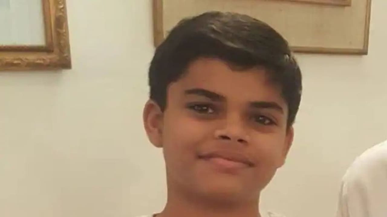 जबलपुर में कांग्रेस विधायक के बेटे ने खुद को गोली मारी, मौत, सुसाइड नोट में लिखा मम्मी पापा बहुत अच्छे हैं.. जबलपुर में कांग्रेस विधायक के बेटे ने खुद को गोली मारी, मौत, सुसाइड नोट में लिखा मम्मी पापा बहुत अच्छे हैं..