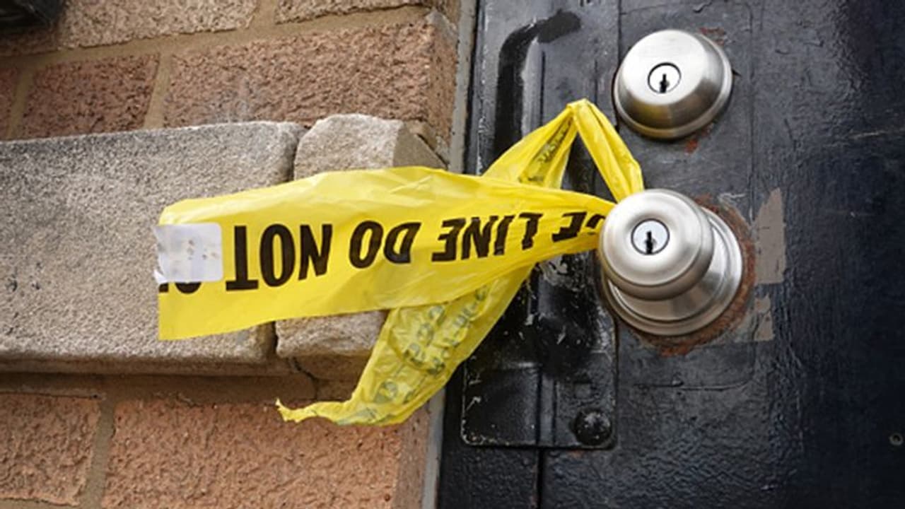 नौकरी छूटी तो परिवार पर निकला गुस्सा, पत्नी सहित 3 बच्चों की कर दी थी हत्या, कोर्ट ने दी उम्रकैद की सजा नौकरी छूटी तो परिवार पर निकला गुस्सा, पत्नी सहित 3 बच्चों की कर दी थी हत्या, कोर्ट ने दी उम्रकैद की सजा