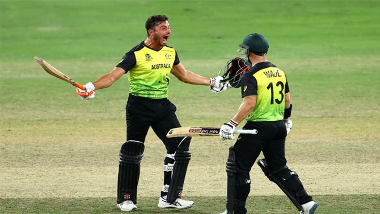 సెమీస్లో ఓడిన పాకిస్తాన్, టాపాసులు పేలుస్తూ సంబరాలు చేసుకున్న టీమిండియా ఫ్యాన్స్... అసలు కారణం ఇదే! సెమీస్లో ఓడిన పాకిస్తాన్, టాపాసులు పేలుస్తూ సంబరాలు చేసుకున్న టీమిండియా ఫ్యాన్స్... అసలు కారణం ఇదే!