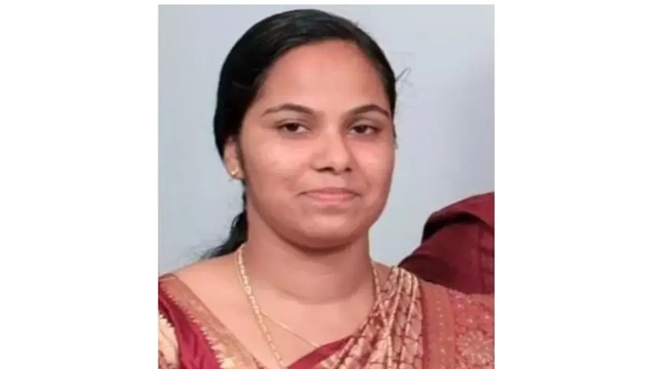 Gulf News | ബിജിലിയുടെ മരണകാരണം ഹൃദയാഘാതമെന്ന് പോസ്റ്റ്മോര്ട്ടം റിപ്പോര്ട്ട് Gulf News | ബിജിലിയുടെ മരണകാരണം ഹൃദയാഘാതമെന്ന് പോസ്റ്റ്മോര്ട്ടം റിപ്പോര്ട്ട്