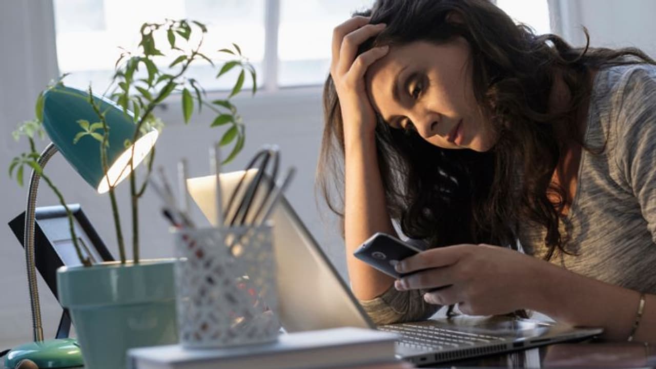 इन पांच कारणों से होता है अक्सर फ़ोन ब्लास्ट, ना दोहराएं ये गलतियां