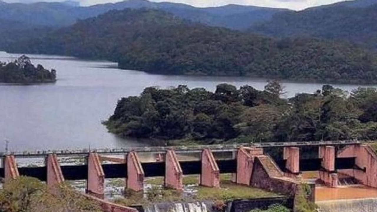 Mullaperiyar Dam issue:நீதிமன்றத்தில் அரசியலா..? கேரள அரசை கண்டித்த உச்ச நீதிமன்றம் Mullaperiyar Dam issue:நீதிமன்றத்தில் அரசியலா..? கேரள அரசை கண்டித்த உச்ச நீதிமன்றம்