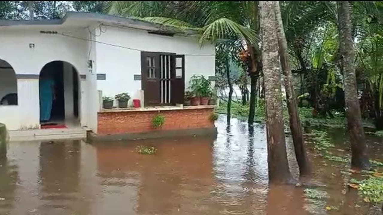 Flood | മാന്നാർ പഞ്ചായത്തിന്റെ പടിഞ്ഞാറൻ മേഖലയിൽ വീണ്ടും വെള്ളപ്പൊക്കം