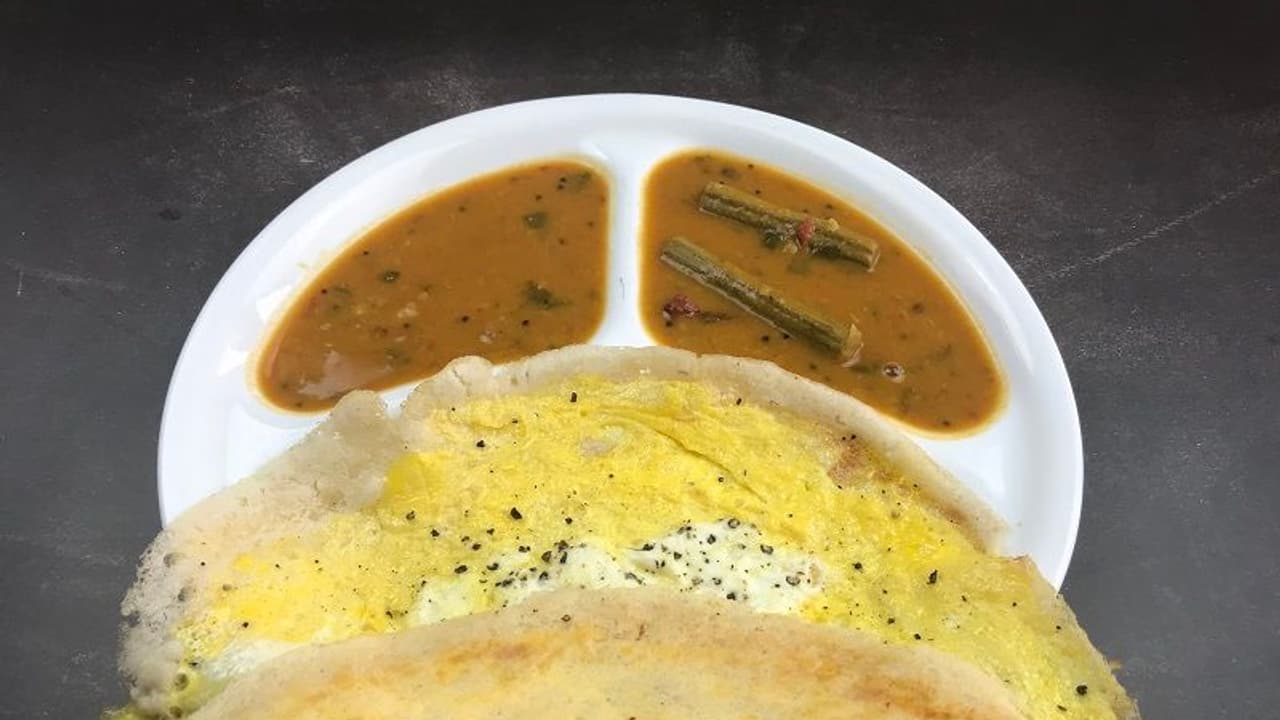 Egg dosa recipe| ബ്രേക്ക്ഫാസ്റ്റിന് തയ്യാറാക്കാം സ്പെഷ്യൽ മുട്ട ​ദോശ; റെസിപ്പി