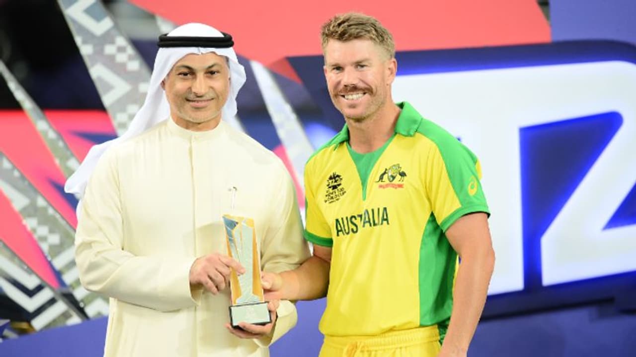 வார்னரை வன்னியராக்கிய மஞ்சள் படை... அடக்கி ஆண்ட கூட்டம்... ஷாட் அடிச்சா குடிசை எறியும்..! வார்னரை வன்னியராக்கிய மஞ்சள் படை... அடக்கி ஆண்ட கூட்டம்... ஷாட் அடிச்சா குடிசை எறியும்..!