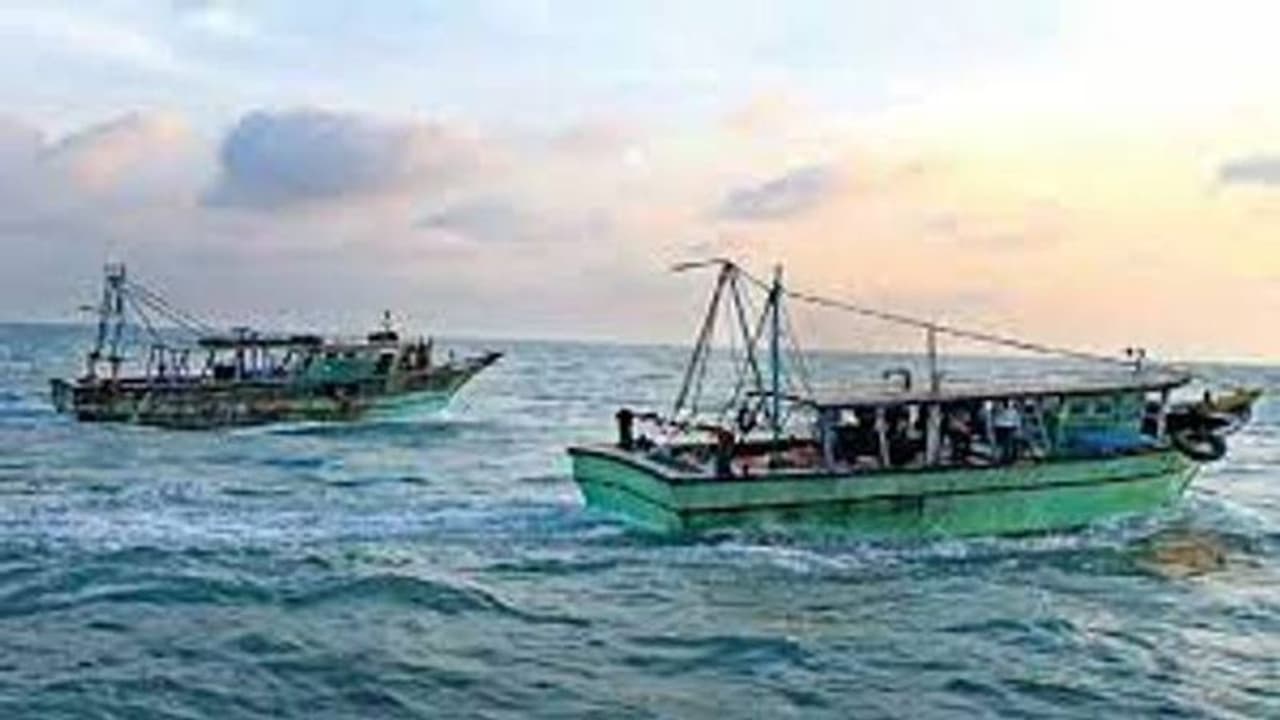 #Fishermans சொன்னதை செய்த செந்தில் தொண்டமான்!! இலங்கை சிறையிலிருந்து 23 தமிழக மீனவர்கள் விடுவிப்பு.. #Fishermans சொன்னதை செய்த செந்தில் தொண்டமான்!! இலங்கை சிறையிலிருந்து 23 தமிழக மீனவர்கள் விடுவிப்பு..