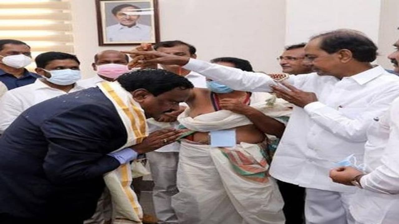 కోర్టు ధిక్కరణ కేసు: క్షమాపణ చెప్పిన ఎమ్మెల్సీ వెంకట్రామిరెడ్డి