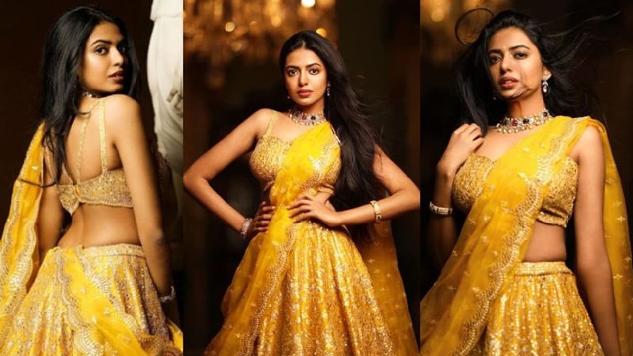 ఆదిలోనే అడ్డంకులు.. తట్టుకుని నిలిచిన శివానీ రాజశేఖర్.. నెల గ్యాప్లో రెండు సినిమాలు ఆదిలోనే అడ్డంకులు.. తట్టుకుని నిలిచిన శివానీ రాజశేఖర్.. నెల గ్యాప్లో రెండు సినిమాలు