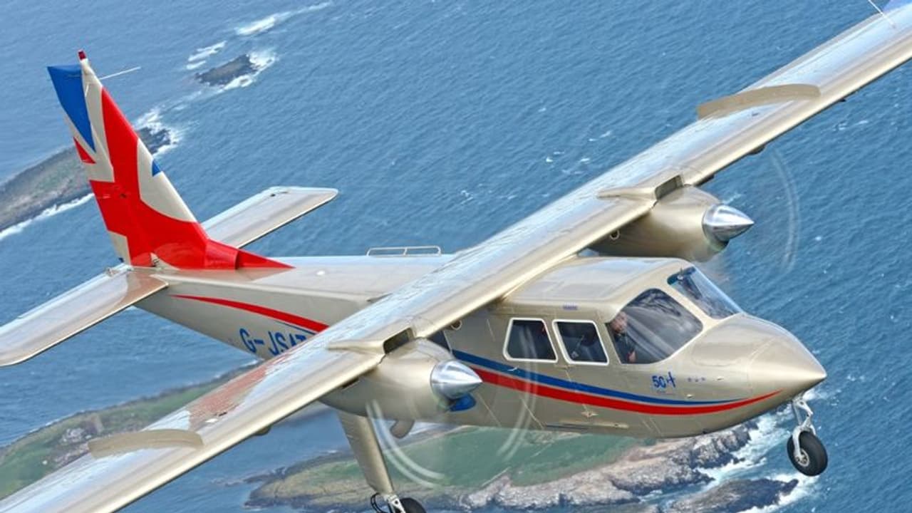 Plane crash| തകര്ന്നു വീണ ചെറുവിമാനത്തില്നിന്നും 11 കാരി അത്ഭുതകരമായി രക്ഷപ്പെട്ടു Plane crash| തകര്ന്നു വീണ ചെറുവിമാനത്തില്നിന്നും 11 കാരി അത്ഭുതകരമായി രക്ഷപ്പെട്ടു