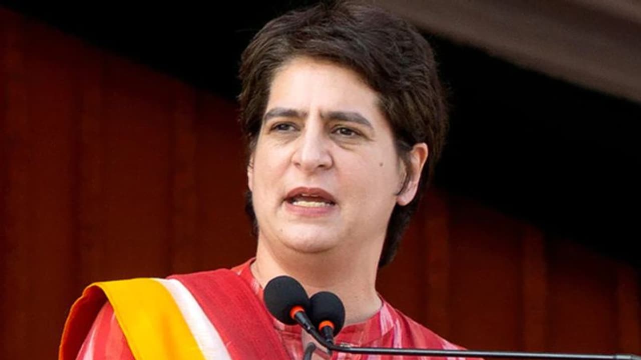 UP Assembly Elections: प्रियंका गांधी की अचानक बिगड़ी तबीयत, रद्द किया मुरादाबाद का दौरा UP Assembly Elections: प्रियंका गांधी की अचानक बिगड़ी तबीयत, रद्द किया मुरादाबाद का दौरा