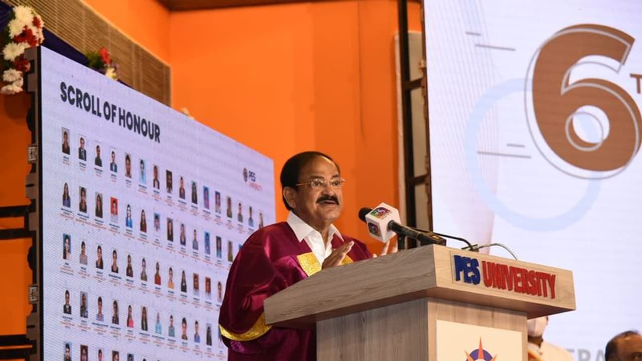 Venkaiah Naidu:ಭಾರತ ಜಾಗತಿಕ ಡ್ರೋನ್ ಕೇಂದ್ರವಾಗುವ ಸಾಮರ್ಥ್ಯ ಹೊಂದಿದೆ; ಉಪರಾಷ್ಟ್ರಪತಿ ವೆಂಕಯ್ಯ ನಾಯ್ಡು! Venkaiah Naidu:ಭಾರತ ಜಾಗತಿಕ ಡ್ರೋನ್ ಕೇಂದ್ರವಾಗುವ ಸಾಮರ್ಥ್ಯ ಹೊಂದಿದೆ; ಉಪರಾಷ್ಟ್ರಪತಿ ವೆಂಕಯ್ಯ ನಾಯ್ಡು!