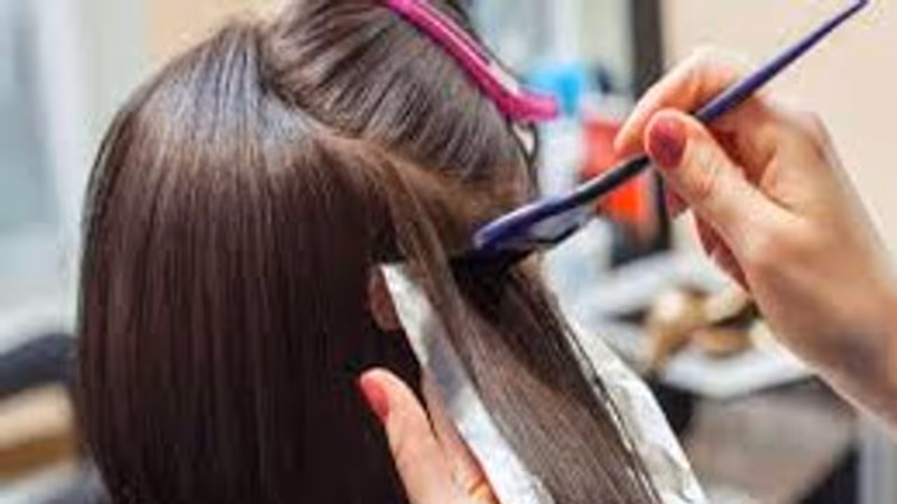  Health Tips : മുടിയിൽ ഇടയ്ക്കിടെ കളർ ചെയ്യാറുണ്ടോ ? എങ്കിൽ അറിഞ്ഞിരിക്കൂ 