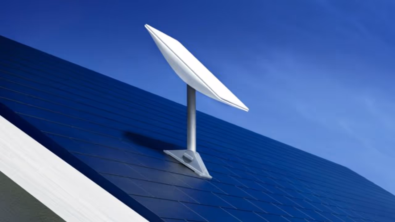 Starlink | സാറ്റലൈറ്റ് ഇന്റര്നെറ്റിനുള്ള ഡിഷ് ചതുരാകൃതിയില്; സ്റ്റാര്ലിങ്ക് പ്രത്യേകതകള് ഇങ്ങനെ.! Starlink | സാറ്റലൈറ്റ് ഇന്റര്നെറ്റിനുള്ള ഡിഷ് ചതുരാകൃതിയില്; സ്റ്റാര്ലിങ്ക് പ്രത്യേകതകള് ഇങ്ങനെ.!