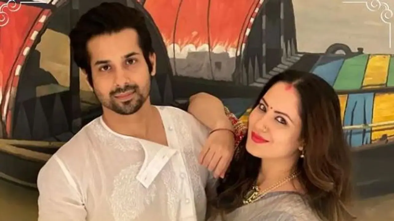 Puja Banerjee Kunal Verma share first photo as 'newly married' Puja Banerjee Kunal Verma share first photo as 'newly married'